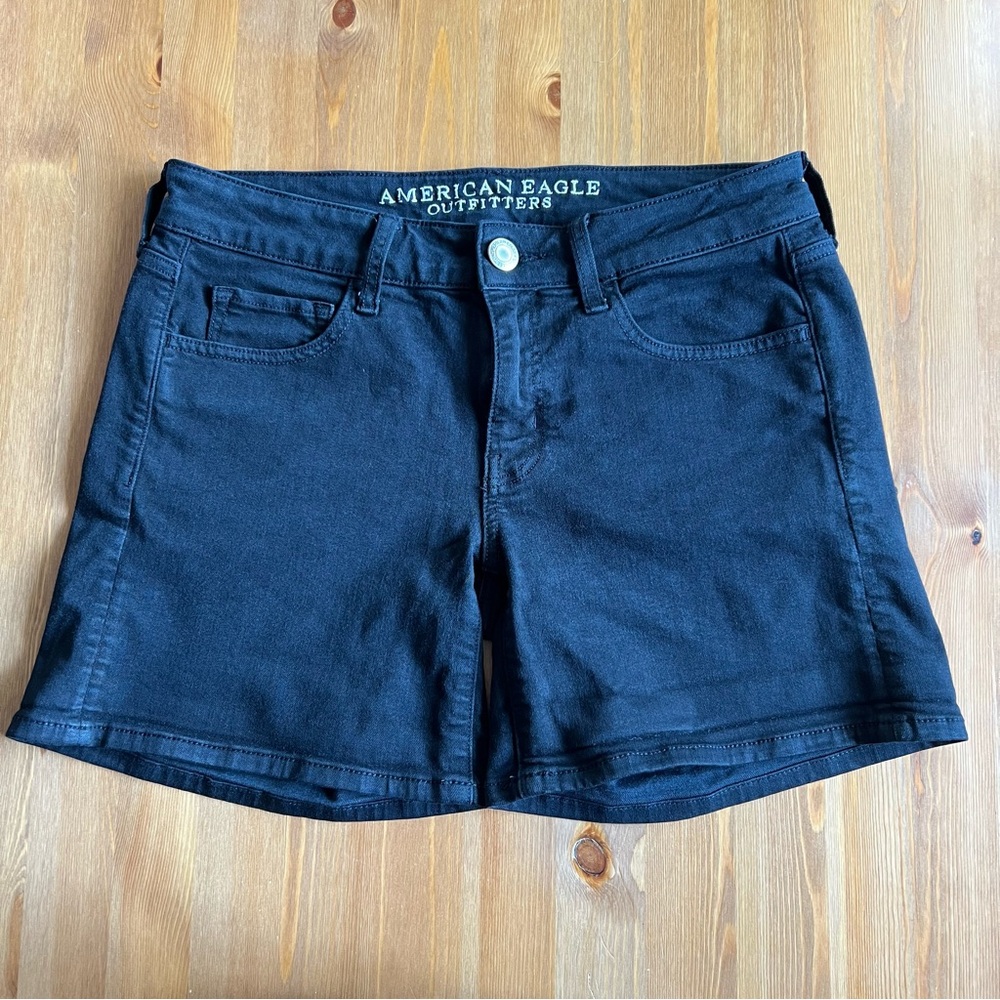 American Eagle Black Midi Twill Shorts